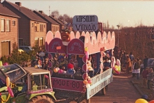 1980-Bombakkes-bij-Carnavalsoptocht-St.-Augustinusstichting-08