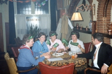 1983-Bombakkes-bijeenkomst-bij-Cafe-van-Arensbergen-02