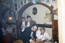 1983-Bombakkes-bijeenkomst-bij-Cafe-van-Arensbergen-03