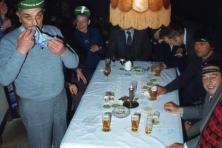 1983-Prins-Sjaak-de-Urste-Feest-met-Buurtgenoten-01
