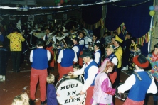 1999-Bombakkes-Carnaval-bij-Dichterbij-09