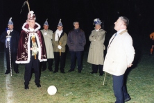 1999-Prins-Bart-dn-Urste-Aftrap-Voetbalwedstrijd-Vitesse-06