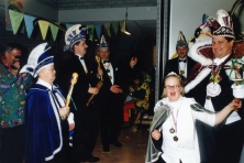 2001-Bombakkes-Gast-bij-Carnavalsbal-Dichterbij-11
