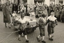 1950er-jaren-±-Bombakkes-Carnavalsoptocht-07