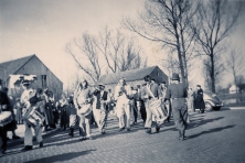 1950er-jaren-Carnavalsoptocht-Nieuwstraat-02