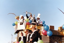 1982-Bombakkes-Carnavalsoptocht-04