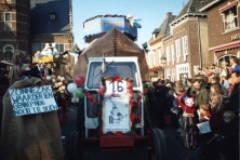 1982-Bombakkes-Carnavalsoptocht-07