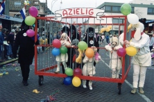 1988-Bombakkes-Carnavalsoptocht-de-Bolderkar-01