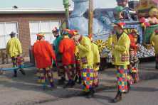 2001-Bombakkes-Carnavalsoptocht-Vriendengroep-Davy-Goertz-29