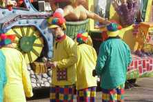 2001-Bombakkes-Carnavalsoptocht-Vriendengroep-Davy-Goertz-41