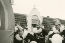 1964-Bombakkes-Carnavalsoptocht-02