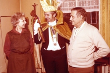 1979-Bombakkesprins-Denie-dn-Urste-bezoek-bij-Pa-Ma-02