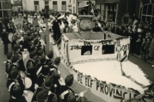 1960-Bombakkes-Carnavalsoptocht-04