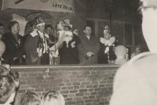1960-Bombakkes-Ontvangst-Stadhuis-04