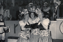 1963-Bombakkes-Prinsenbal-rechts-Mia-Bakker-01