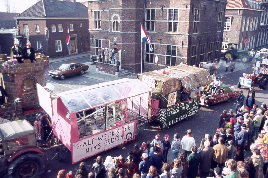 1976-Bombakkes-Carnavalsoptocht-20