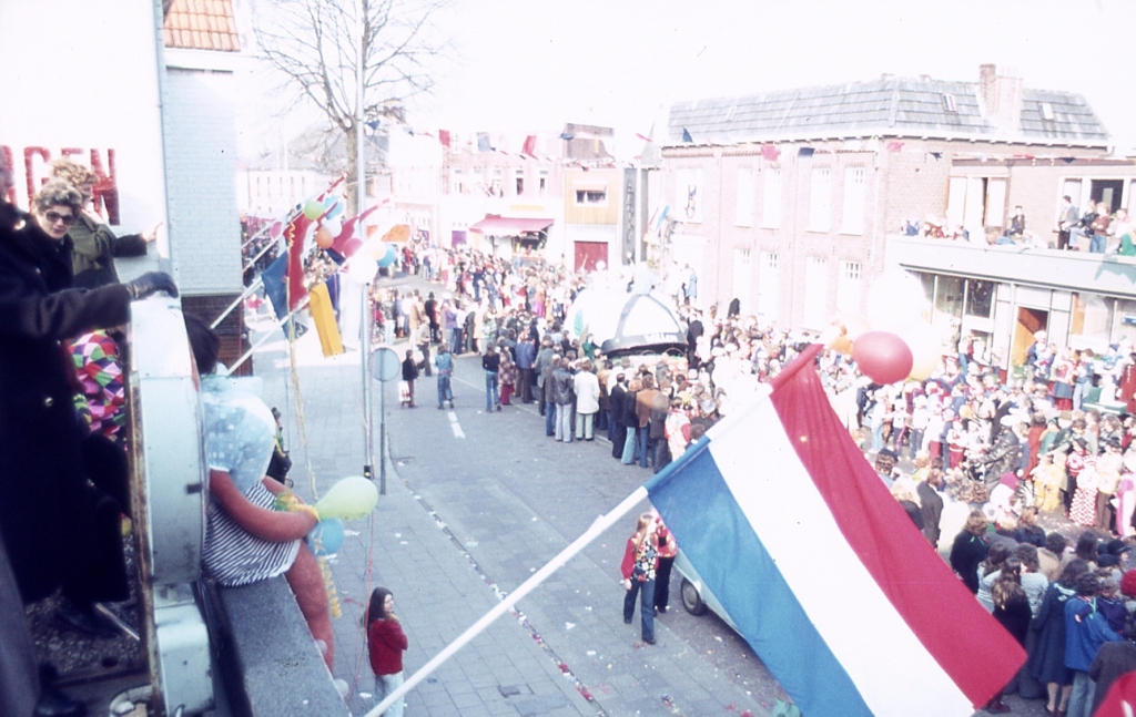 1976-Bombakkes-Carnavalsoptocht-24