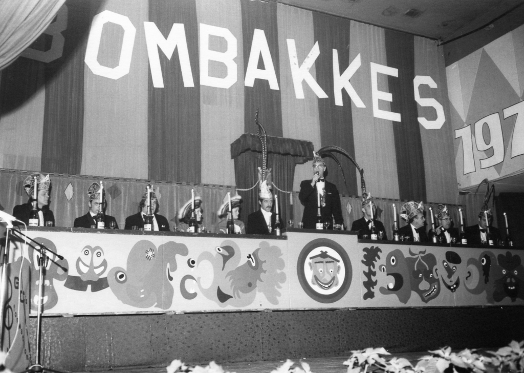 1976-Bombakkes-Zitting-04