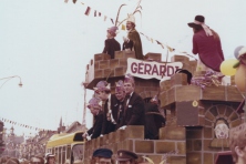 1976-Bombakkes-Carnavalsoptocht-00