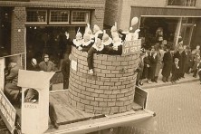 1958-Bombakkes-Carnavalsoptocht-07