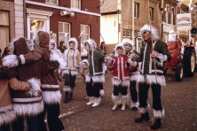 1975-Bombakkes-Carnavalsoptocht-010