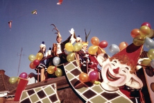 1975-Bombakkes-Carnavalsoptocht-018