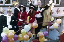 1975-Bombakkes-Carnavalsoptocht-019