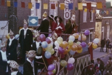 1975-Bombakkes-Carnavalsoptocht-022