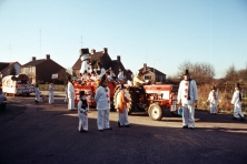 1975-Bombakkes-Carnavalsoptocht-09