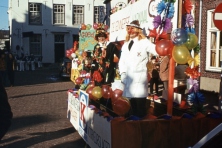 1975-Bombakkes-Carnavalsoptocht-16
