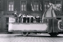 1952-Bombakkes-1e-Prinsenwagen