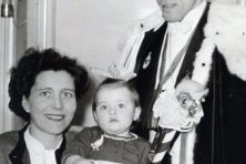 1955-Prins-Jan-den-Twedde-Prinses-Toos-en-dochter-Annelies