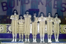 1974-Bolswojskie-Theater-Oefenen-Bombakkes-Zitting-02
