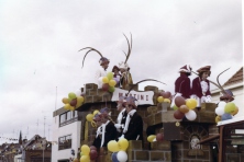 1977-Bombakkes-Carnavalsoptocht-01