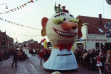 1971-Bombakkes-Carnavalsoptocht-01