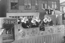1956-Bombakkes-Carnavalsoptocht-01