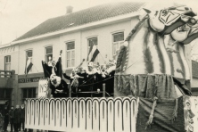 1959-Bombakkes-Carnavalsoptocht-01