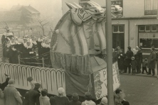 1959-Bombakkes-Carnavalsoptocht-04