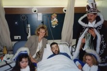 1995-Bombakkes-Ziekenbezoek-12