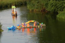 2006-06-24-Bombakkes-Zomercarnaval-Deelnemers-43