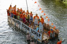 2006-06-24-Bombakkes-Zomercarnaval-Deelnemers-59